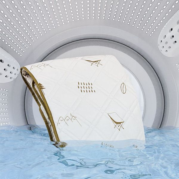 Килимок для пікніка водостійкий Naturehike CNK2300DZ019, 180&times;200 см, бежевий з принтом 6976023922930 фото