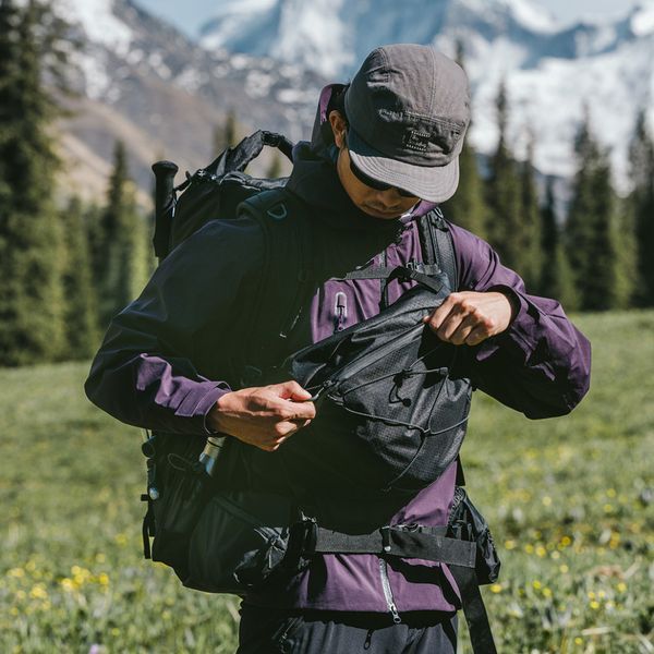 Рюкзак туристичний Naturehike Helium CNK2450XB014, 70 л, чорний, M 71004 фото