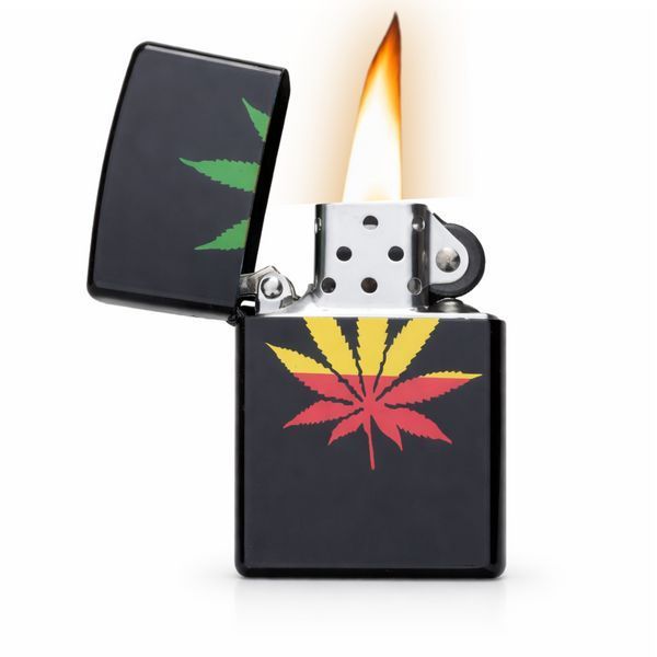 Бензинова запальничка Zippo &laquo;MArihuana&raquo; 916 фото