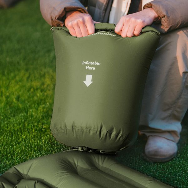 Матрас туристический надувной одноместный Naturehike CNK2550WS019, 200х60х6.5 см, синий, для кемпинга с мешком для надува 6977465869647 фото