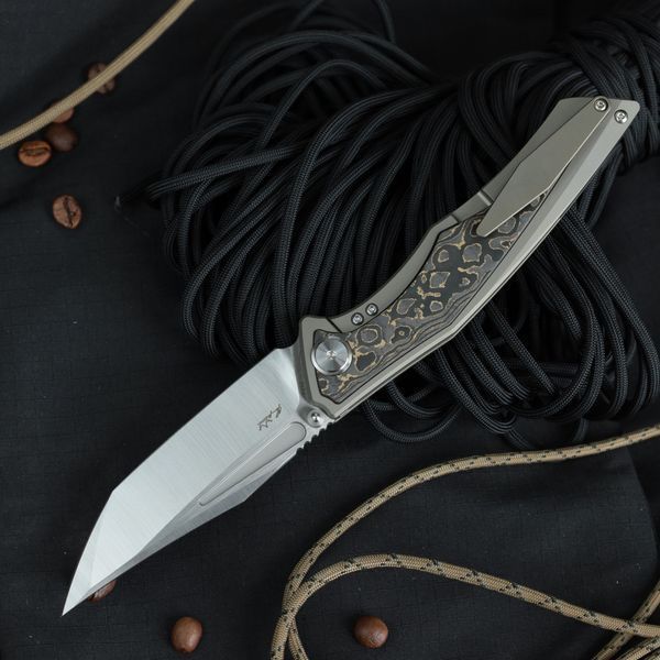 Нож складной BESTECH TOGATTA BT2102G Titanium + Damascus Copper Carbon Fiber M390 BT2102G фото