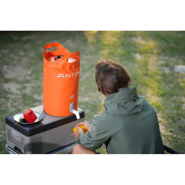 Душ портативний із ємністю та насосом Flextail Tiny Shower Bucket, 20л, помаранчевий TSB-700 фото