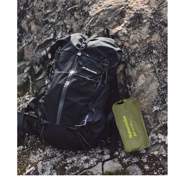 Матрас туристический надувной одноместный Naturehike CNK2450WS014, сверхлегкий, 186х58х8 см, зеленый с мешком для надува. 6976023926808 фото