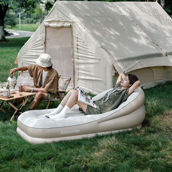 Матрац кемпінговий надувний одномісний Naturehike CNK2300DZ020, 180x90x60 см, бежевий із вбудованим насосом для надування 6976023922480 фото