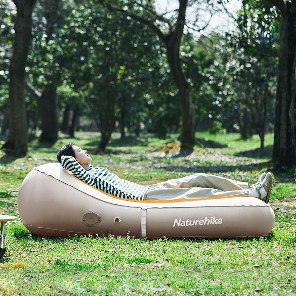 Матрац кемпінговий надувний одномісний Naturehike CNH22DZ027, 180x76x33 см, бежевий із вбудованою помпою для надування 6975641885450 фото