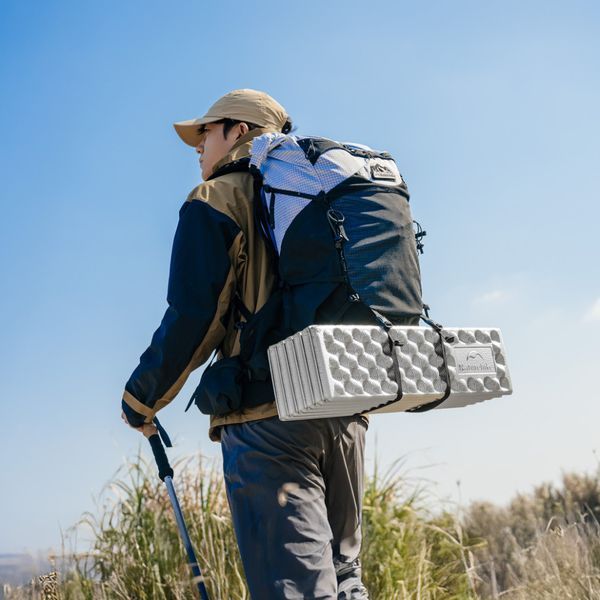 Килимок туристичний складаний одномісний IXPE Naturehike CNK2650WS010 з алюмінієвою плівкою, 200x60x2.3 см, жовтий 6977465865670 фото